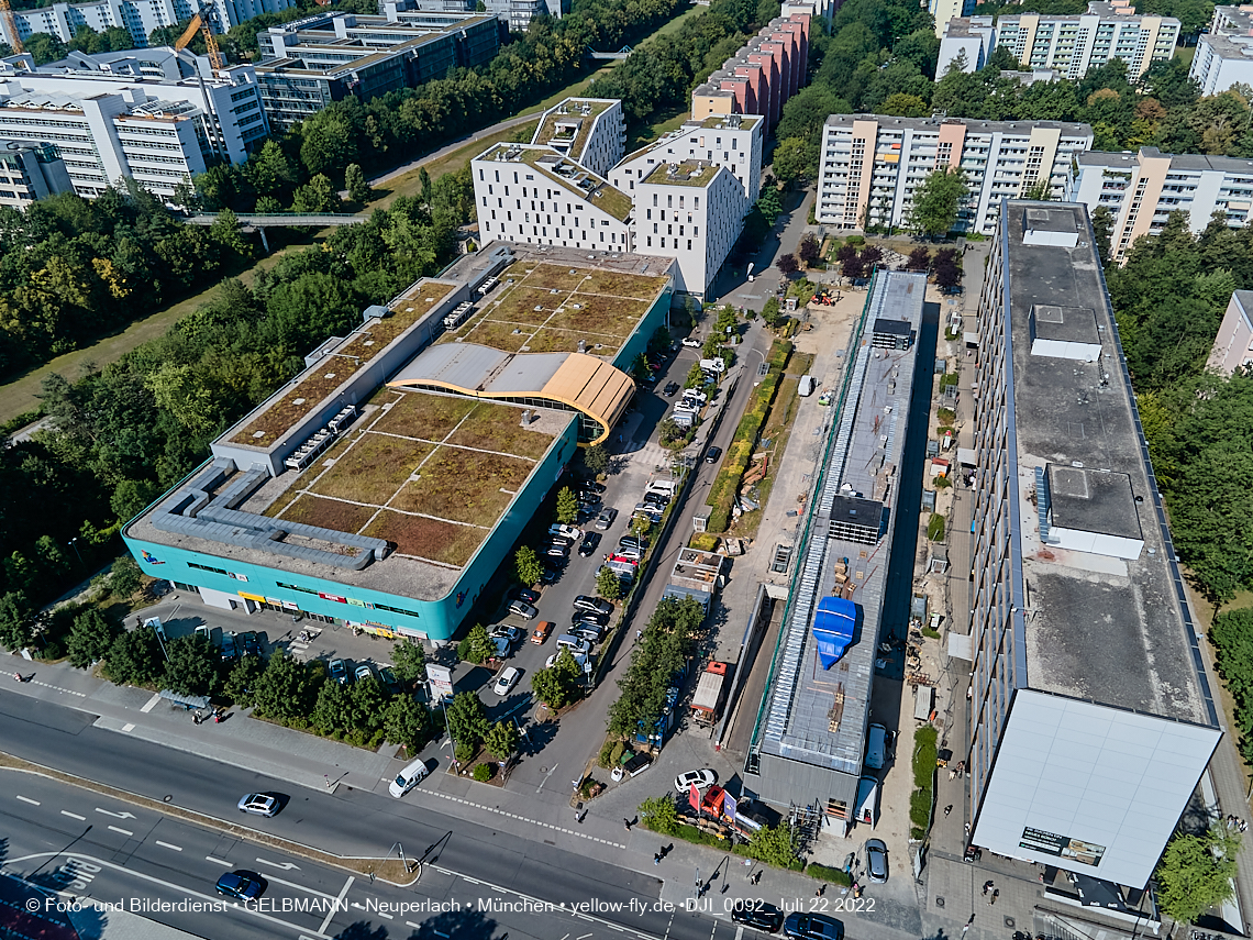 22.07.2022 - Plettzentrum und Montessori Schule in Neuperlach